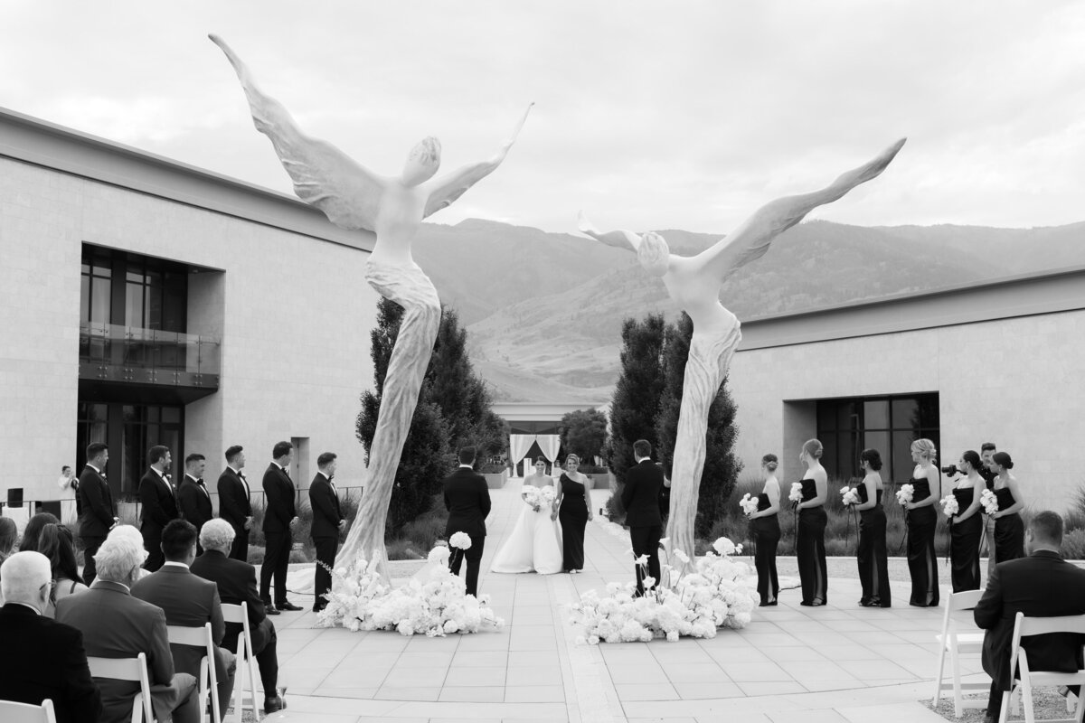 MeghanHemstra-Romantic-Hatley-Castle-Wedding-101