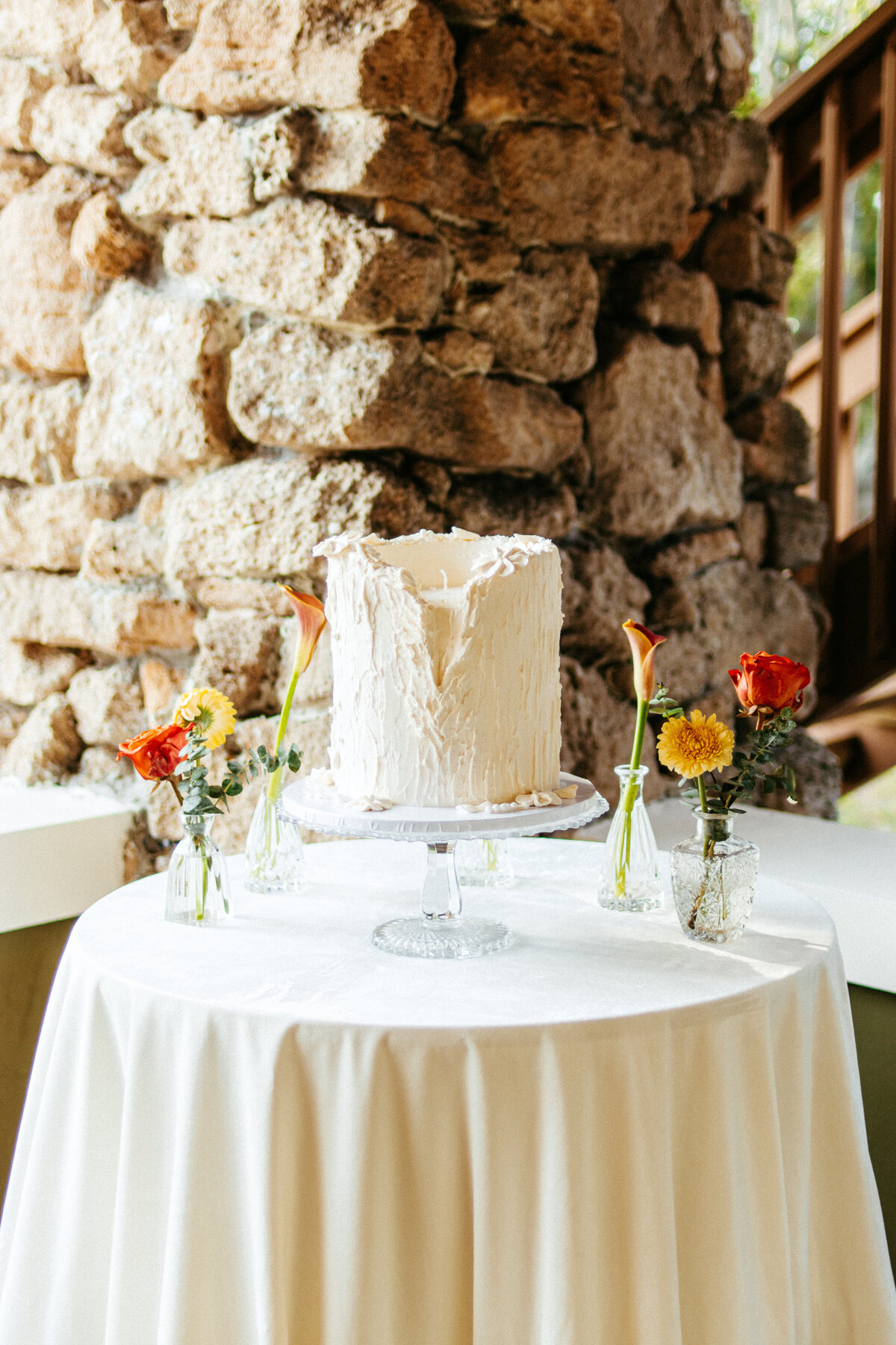 vintage cake replicating a melting candle
