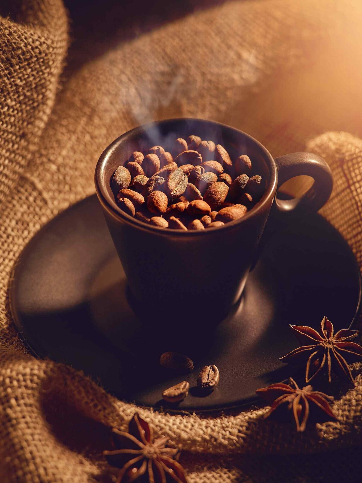 fooddrinks_photography_rosted-coffee-grains-in-a-cup