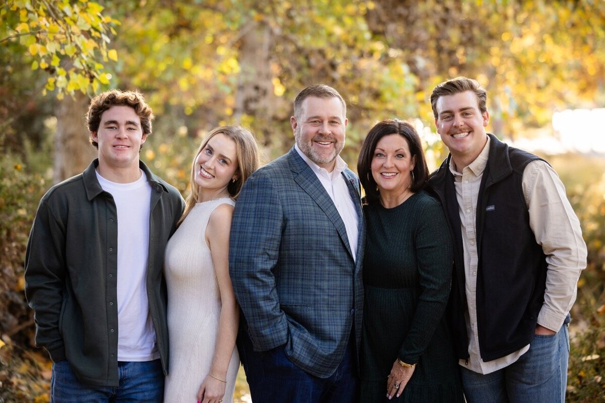 14-outdoor-family-photo-orange-county-lauren-ford-photography