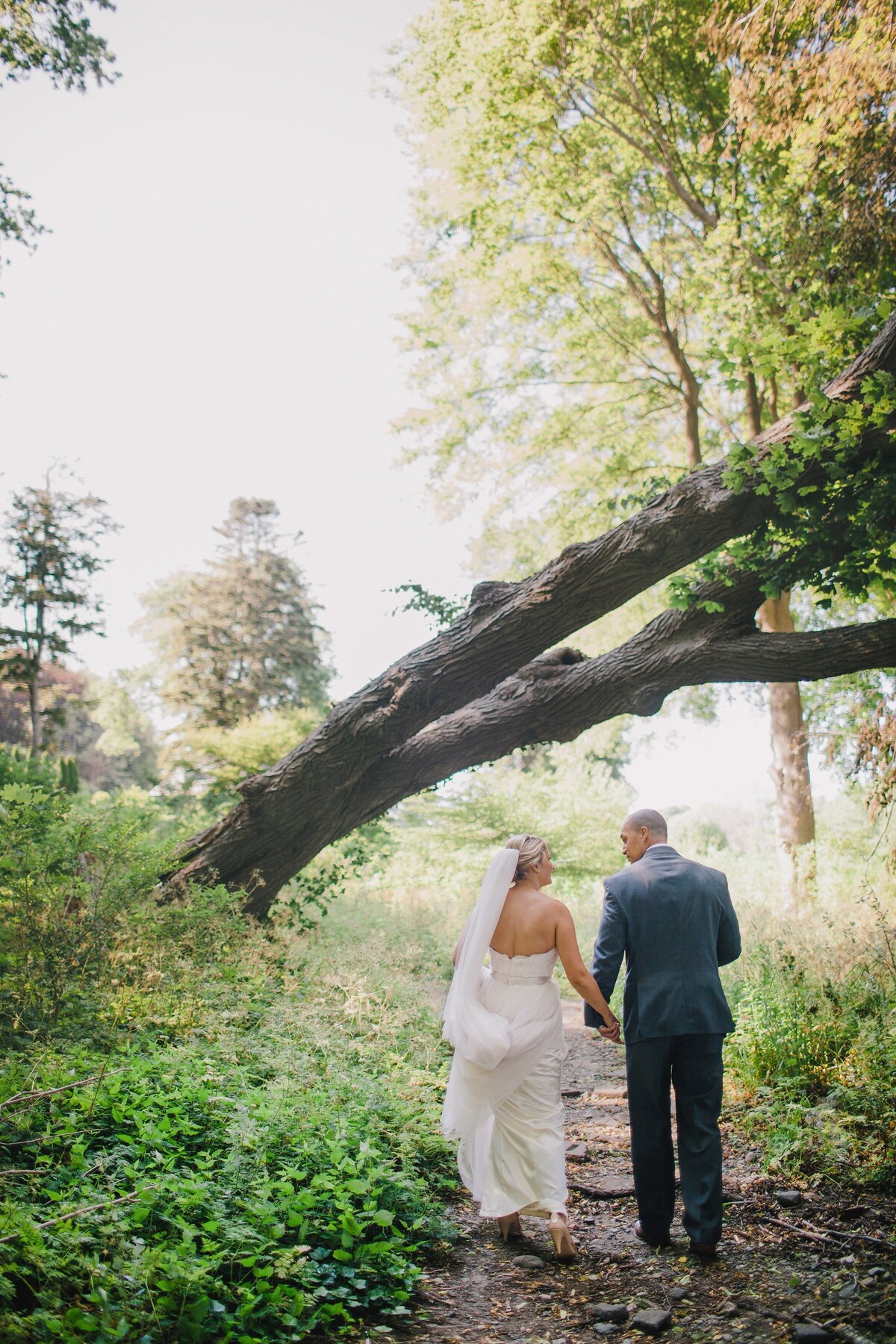 A wedding at Glen Manor House in Portsmouth, RI - 16