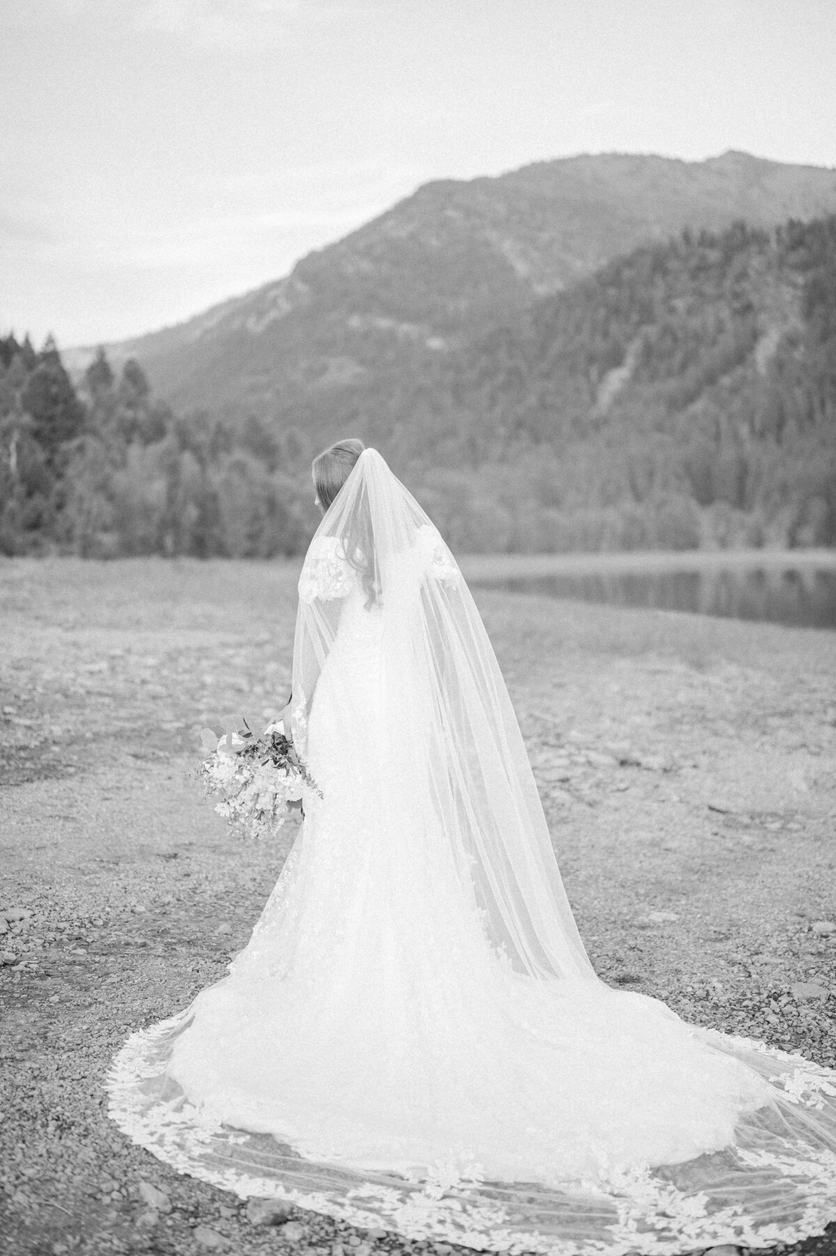 Jamie & Jaxon Bridal (240 of 310)