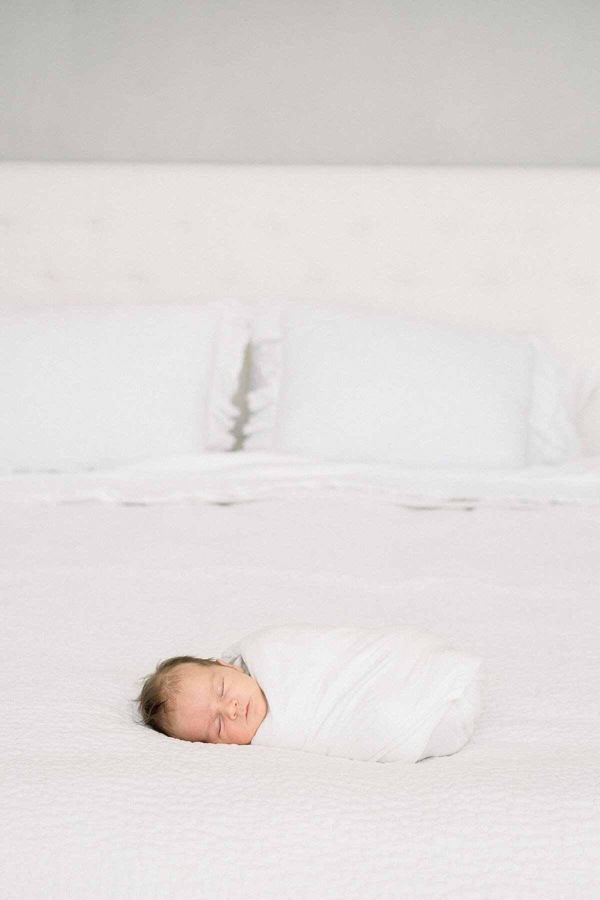 Wayzata Newborn Photographer | Lake Minnetonka In home newborn session | kristen dyer_0199