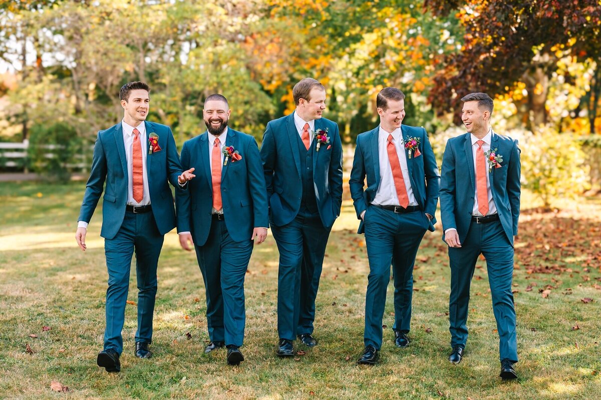 Live_Well_Farm_Colorful_Fall_Wedding_Harpswell_Maine_Photography_0038