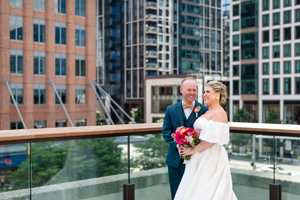 colorful-seaport-wedding-boston-lisa-gilbert-photography-12
