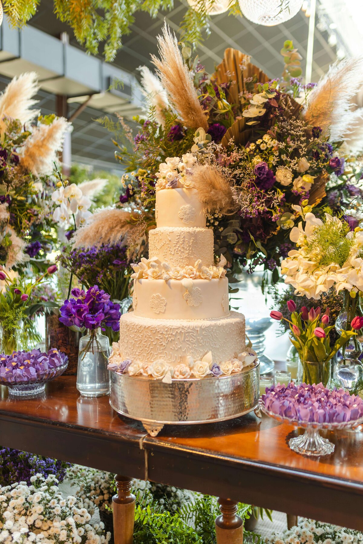 pexels-bertellifotografia-17206124