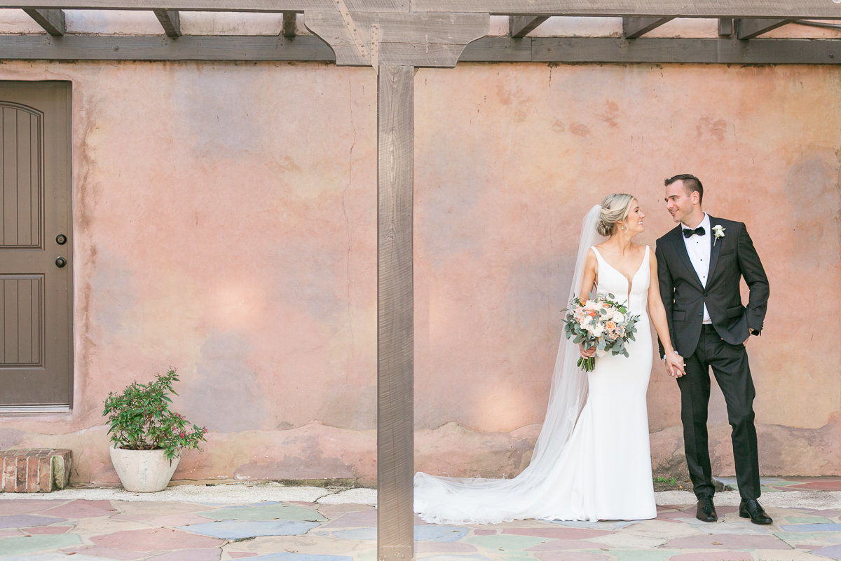 Howie Mansion photographer | Orlando photographer | Howie Mansion photographer  | Amalie Orrange | Howie Mansion wedding couple | Howie Mansion Howey in the hills florida-27