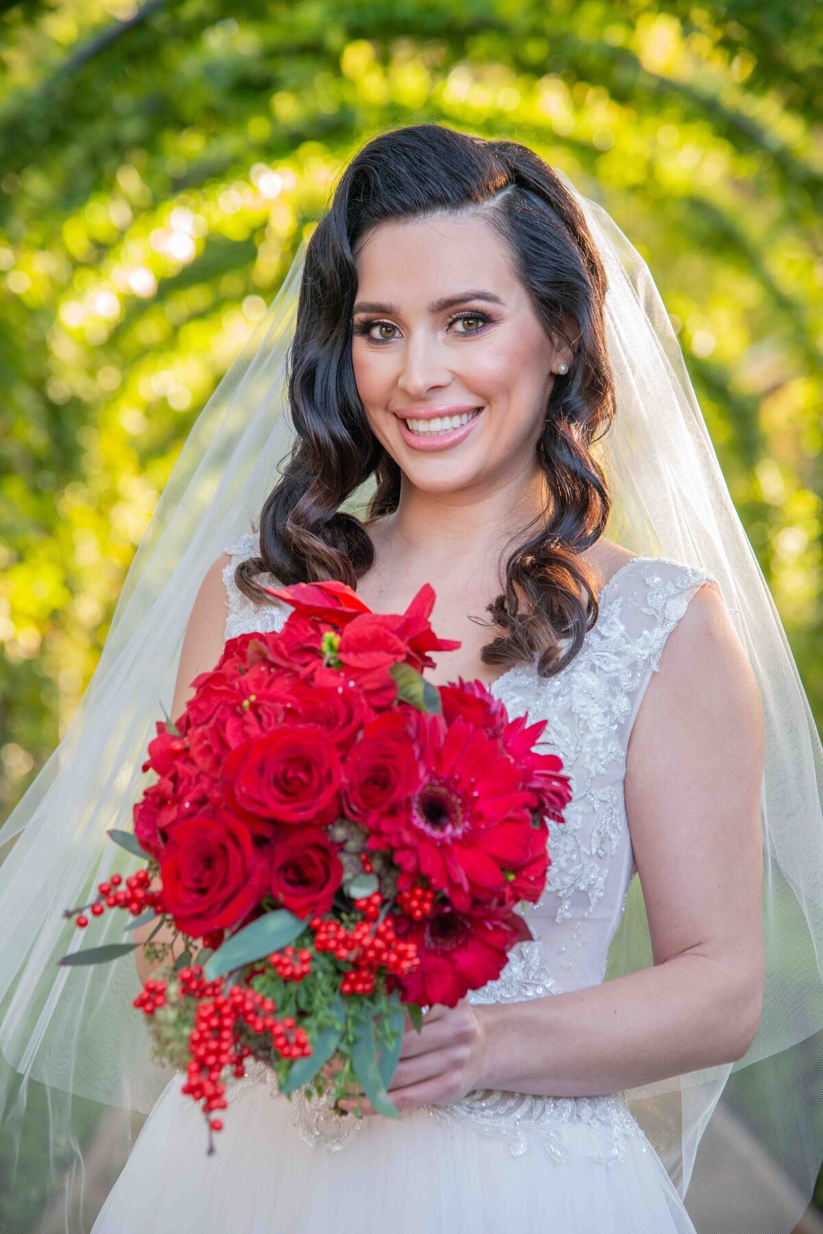 Maria-McCarthy-Photography-wedding-bridal-portrait-red-boquet