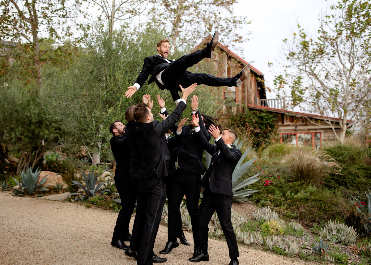 10222023_MaryBeth+BryceWedding_VenturaCA_AnjaJensenPhotography-360