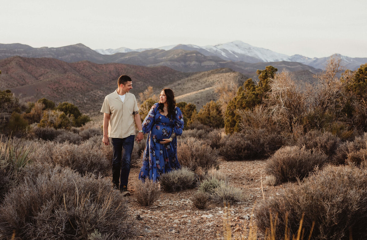 maternity-session-with-spouse