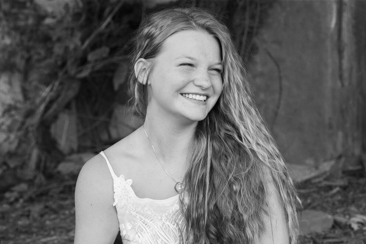 Best-Newton-Senior-Photographer-7
