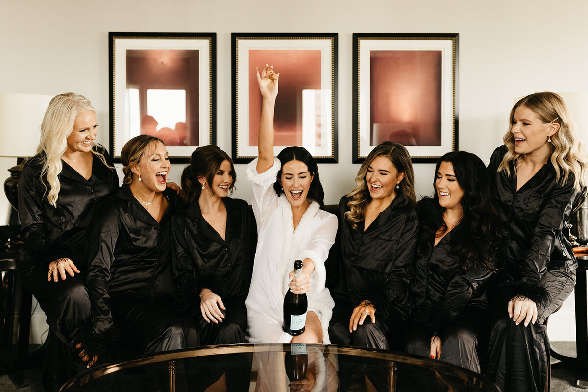 bridal party getting ready