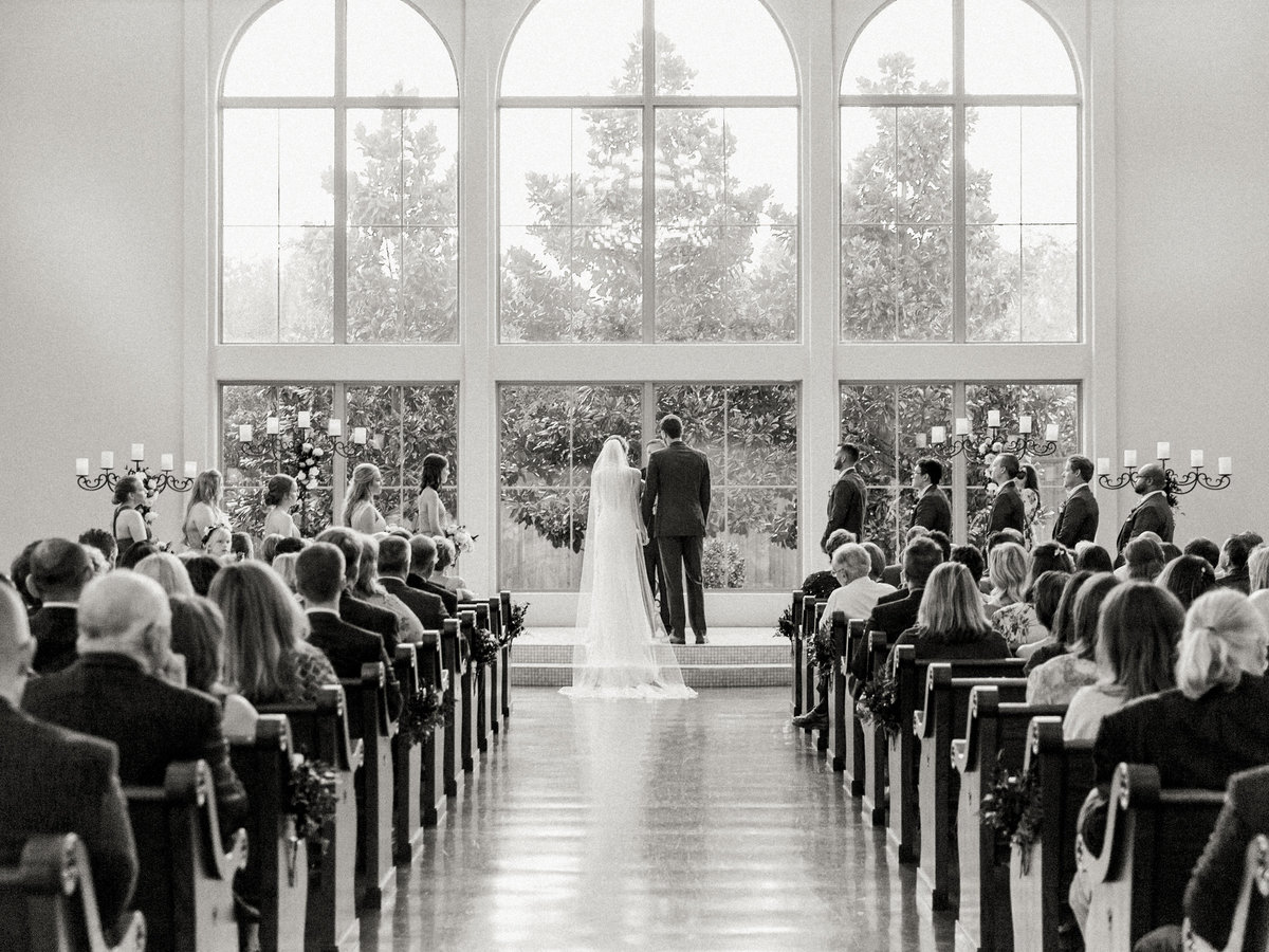 0423_CourtneyHansonPhotography_Elizabeth_Caleb_Wedding-2660