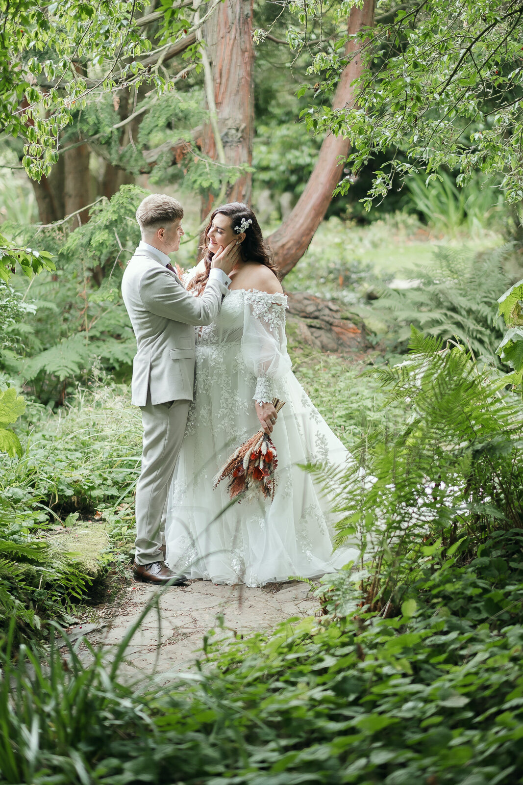 Romantic Nottingham Wedding at Newstead Abbey - Timeless Love in a Historic Setting-128