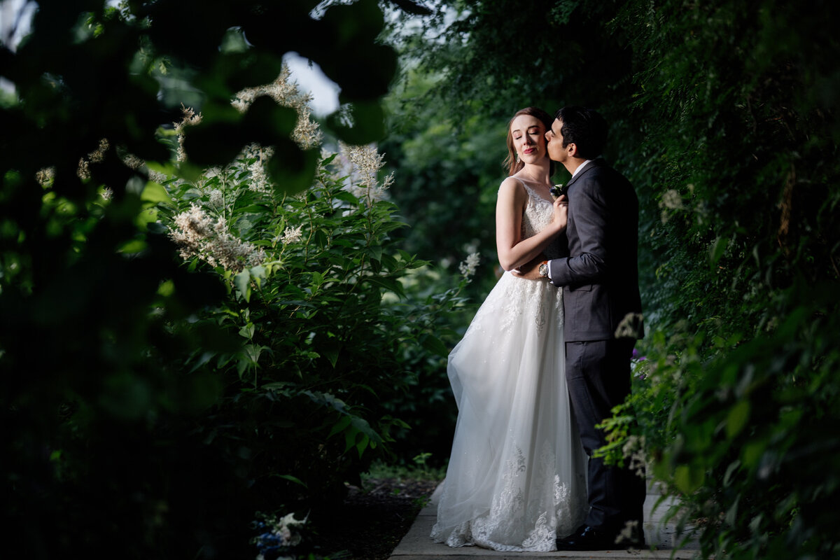 Millennium-Moments_Chicago-Wedding-Photographer_Blumen-Gardens-Wedding_Sycamore-Illinois-Wedding-86