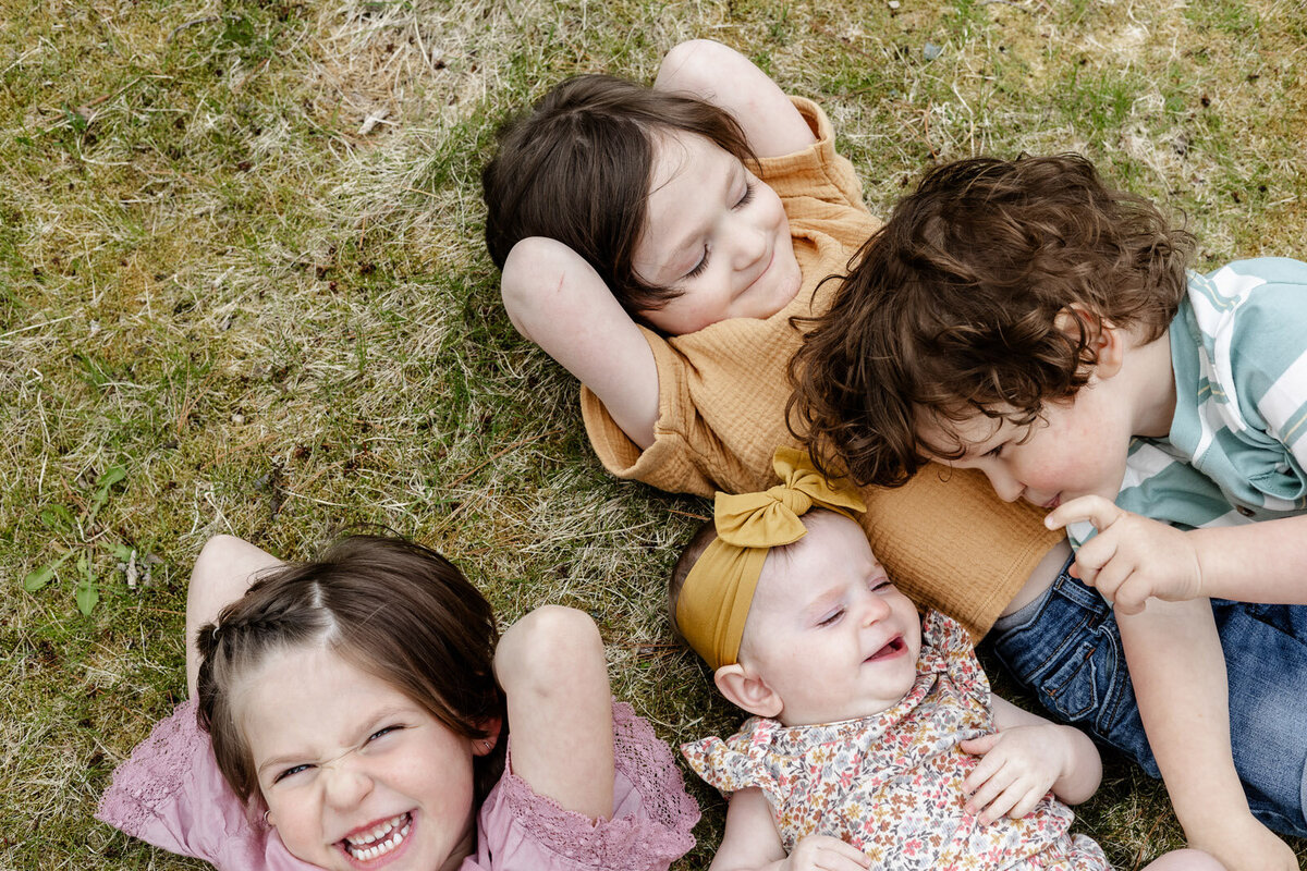 candid-family-photos-walpole-massachusetts