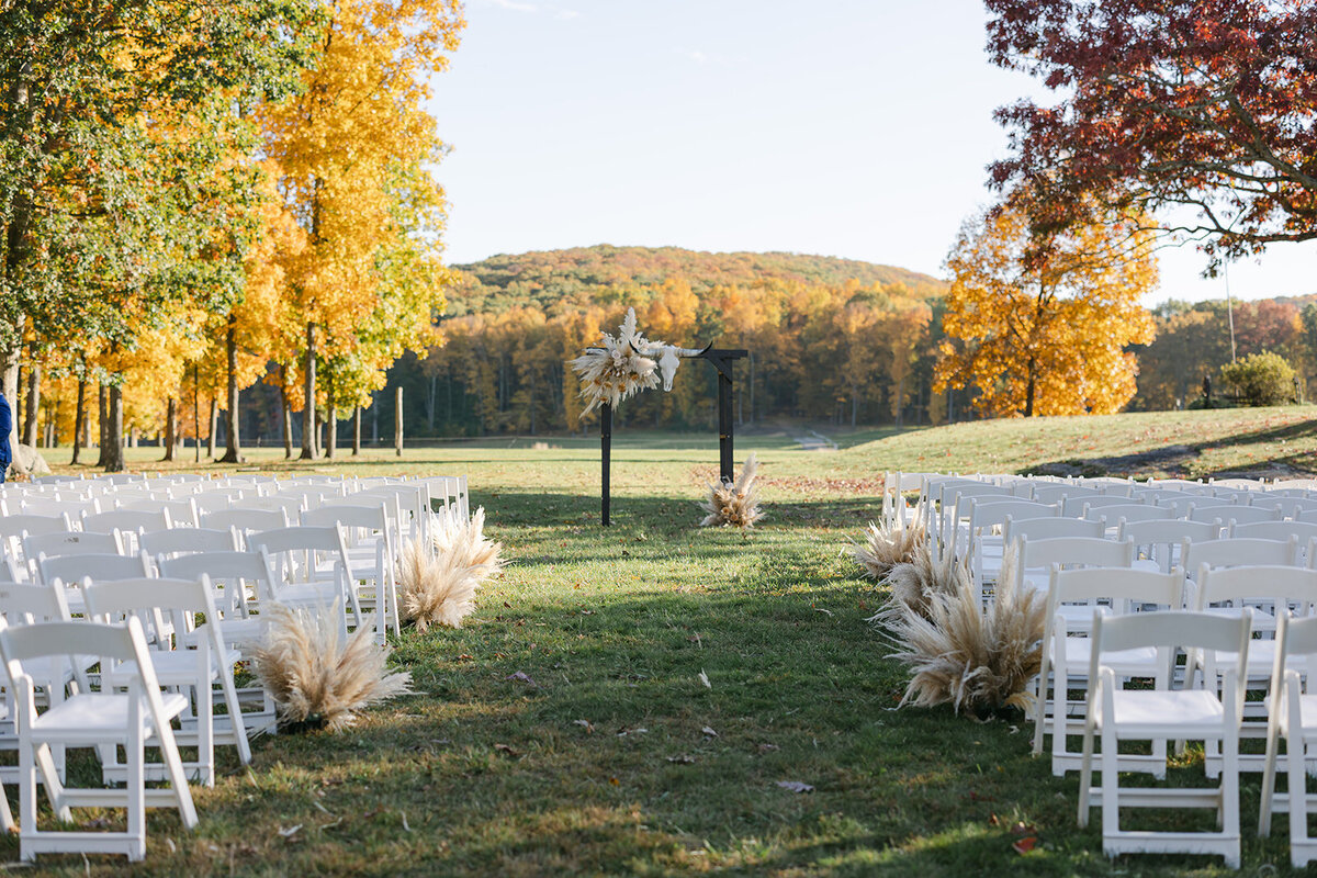 wedding-ceremony-candlelight-farms-inn-nightingale-wedding-and-events-7