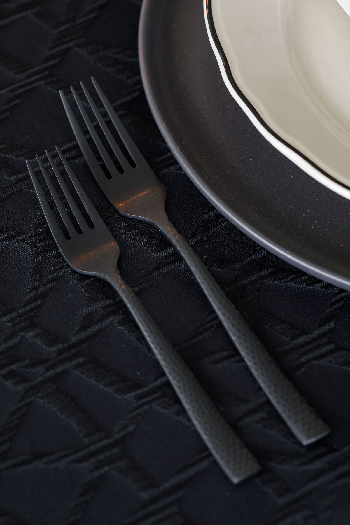 Portland, Oregon event rentals, specializing in tabletop glassware, dishware, and flatware - 10