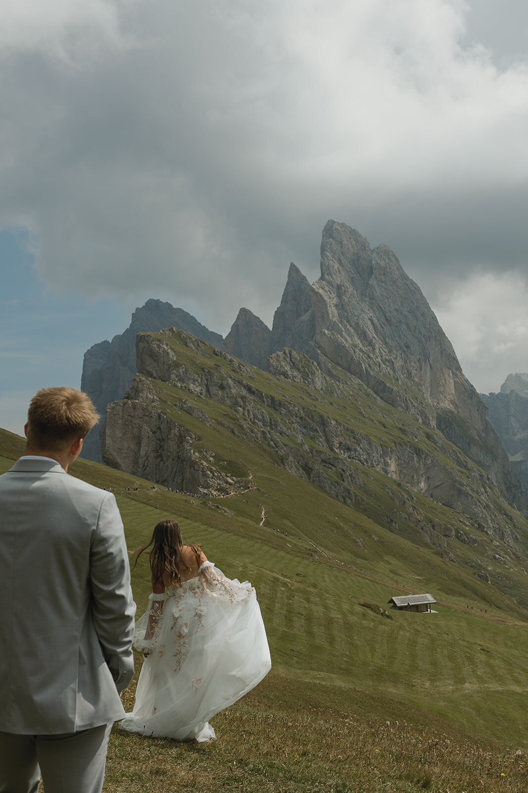 destination-wedding-elopement-photographer-italy-dolomites-seceda-documentary-tanya-davids-photo-film-53