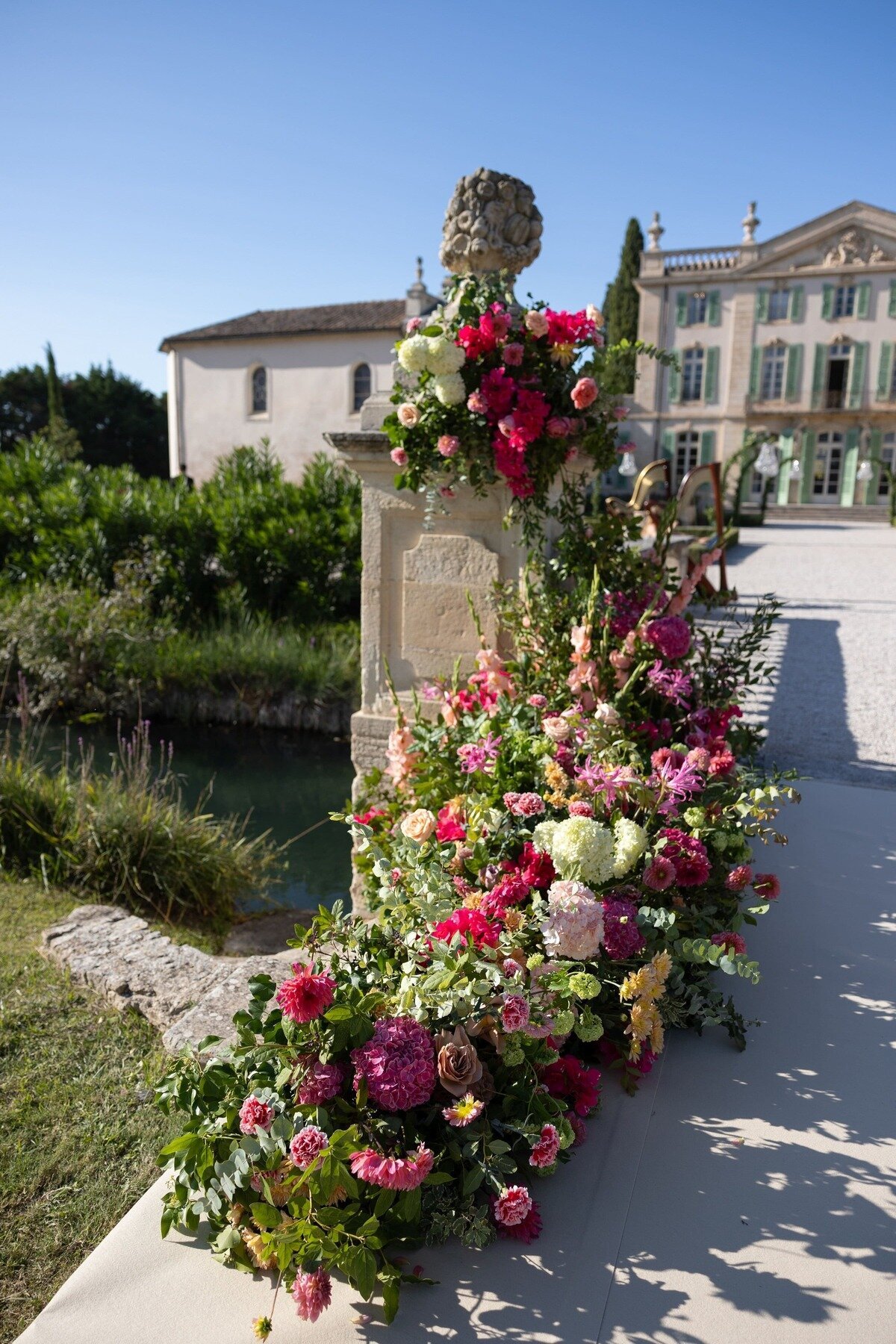 iconic-wedding-at-bastide-de-gordes2