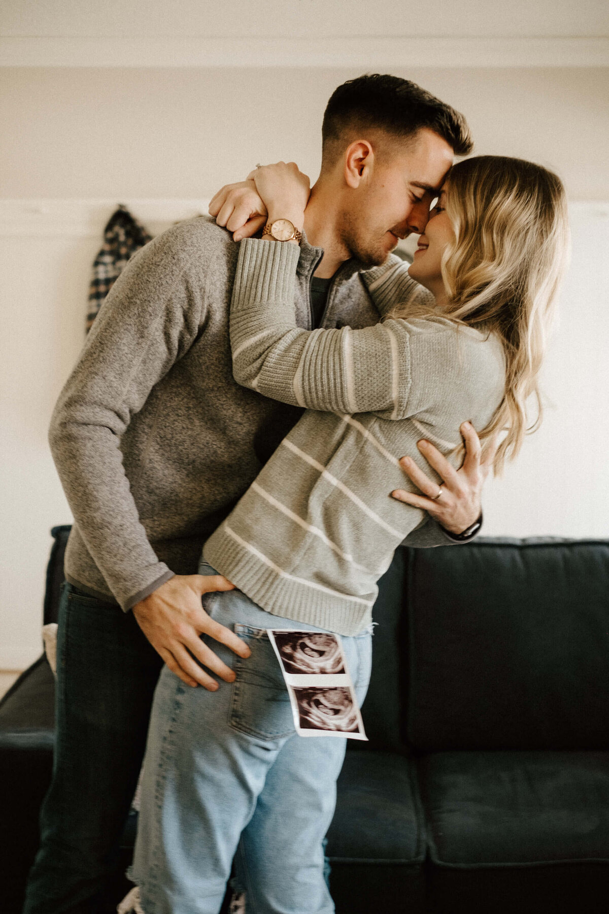 Intimate Home Gender Reveal Couple Photoshoot - Stacey Vandas Photography69