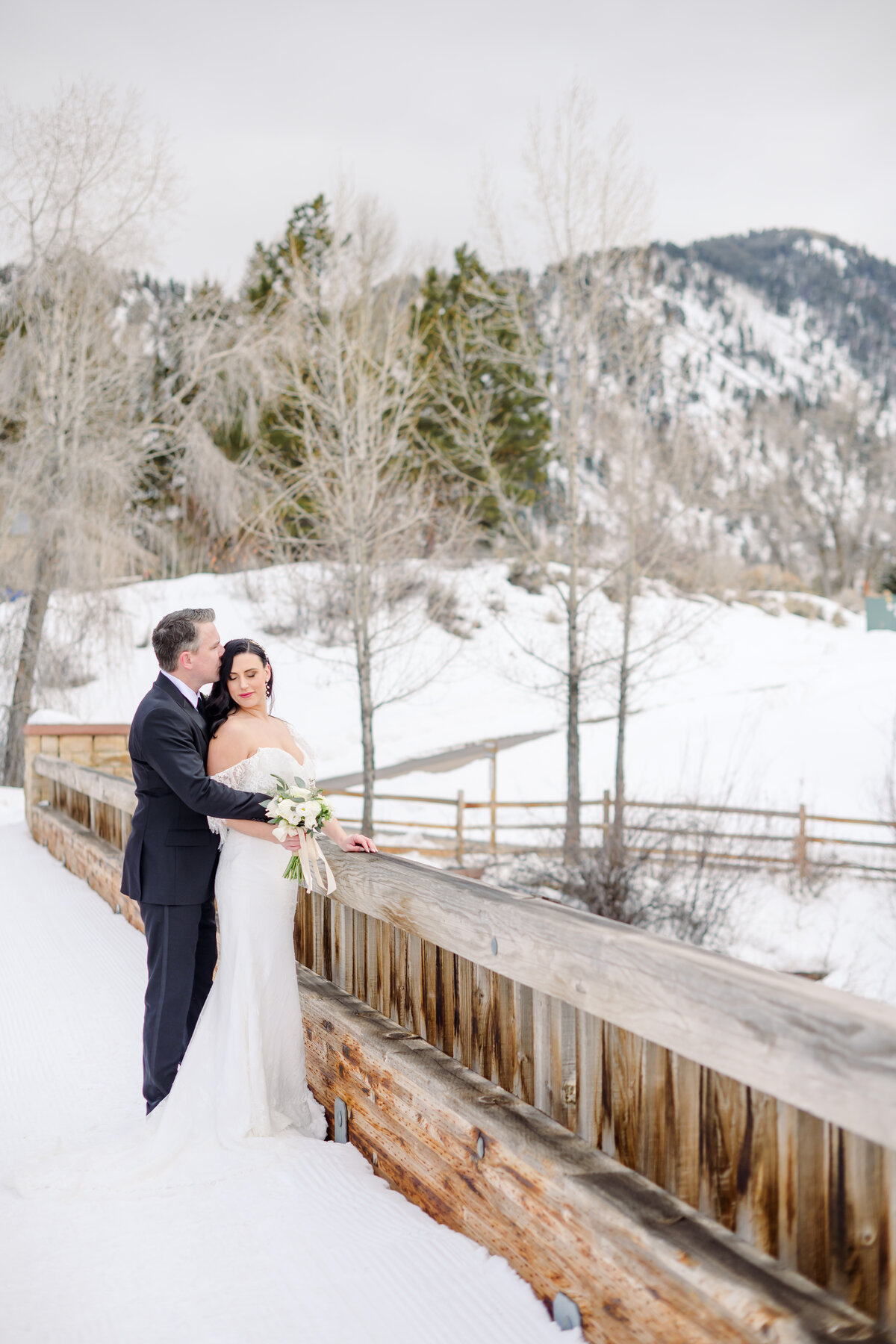 115-Kaley&Matt_Aspen_Chapel_Jerome_Sundeck_Wedding_Aspen_Wedding_Photographer_MaggShots_Photography