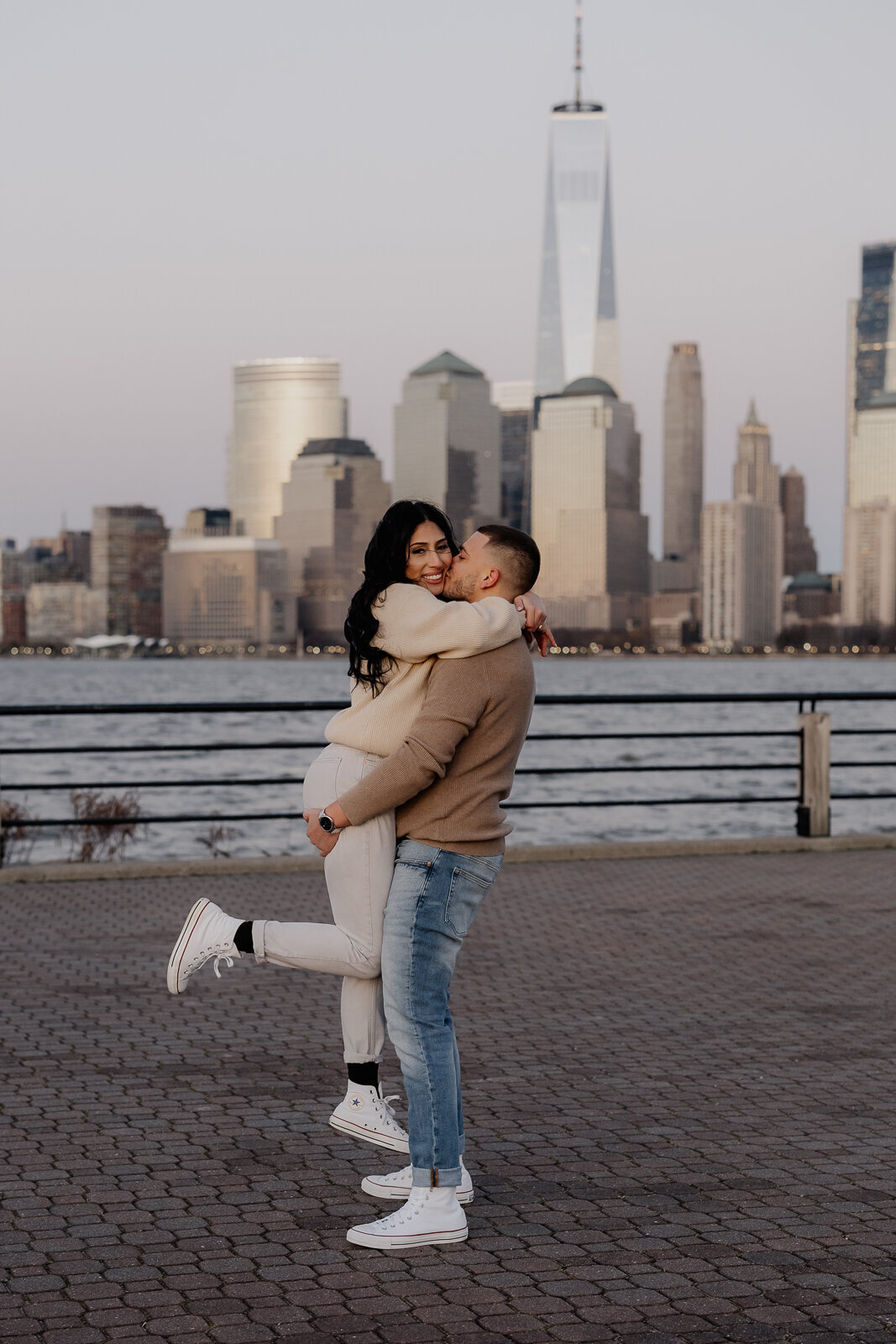 engagement-session-jersey-city-liberty-state-park