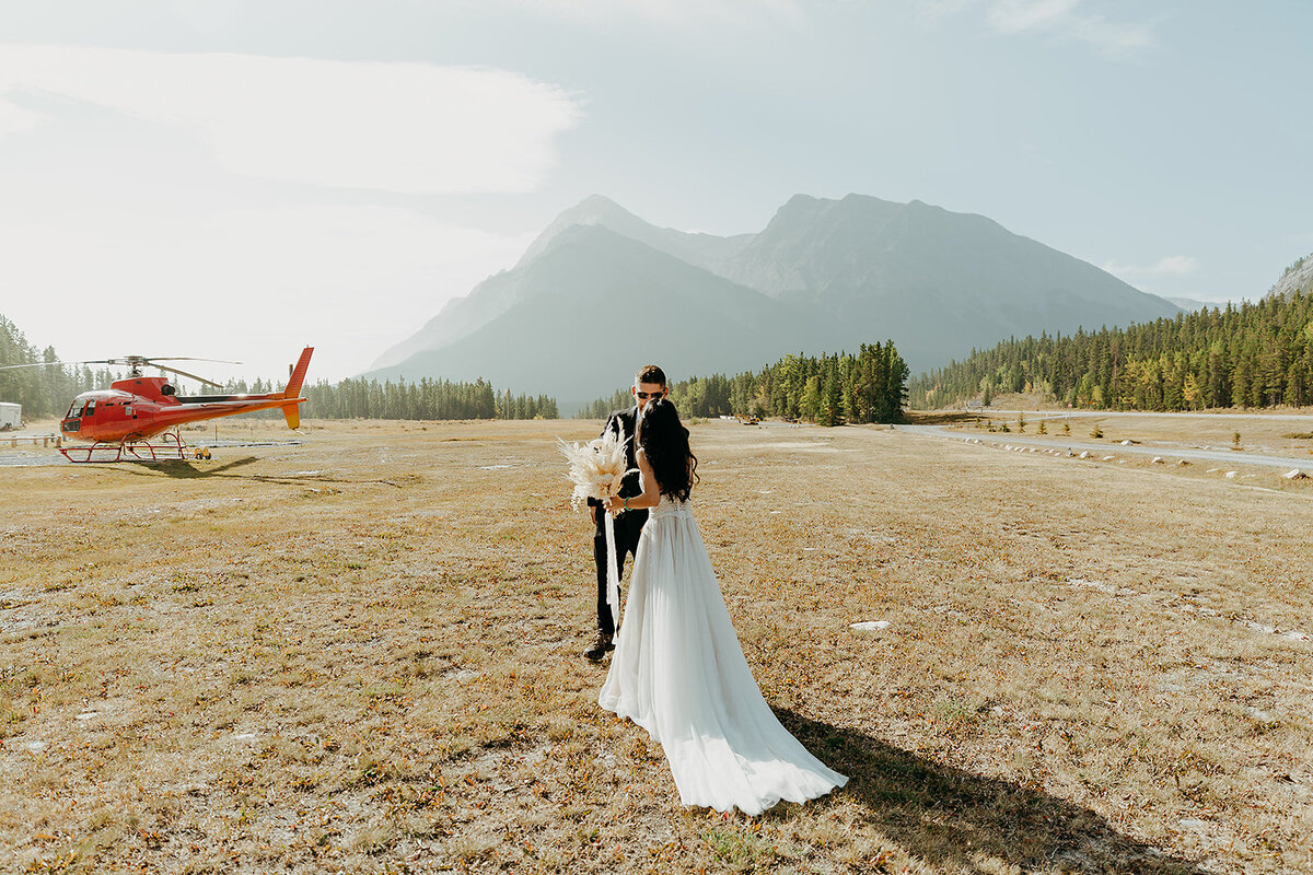 Calgary Elopement Photographer (3)