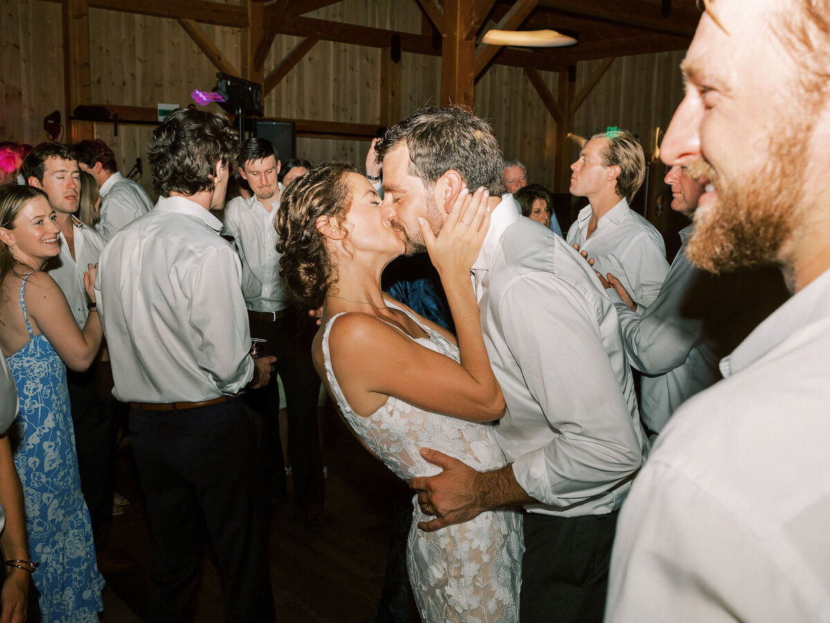 EmilyandZekeweddinghighlightEsraYPhotography-168