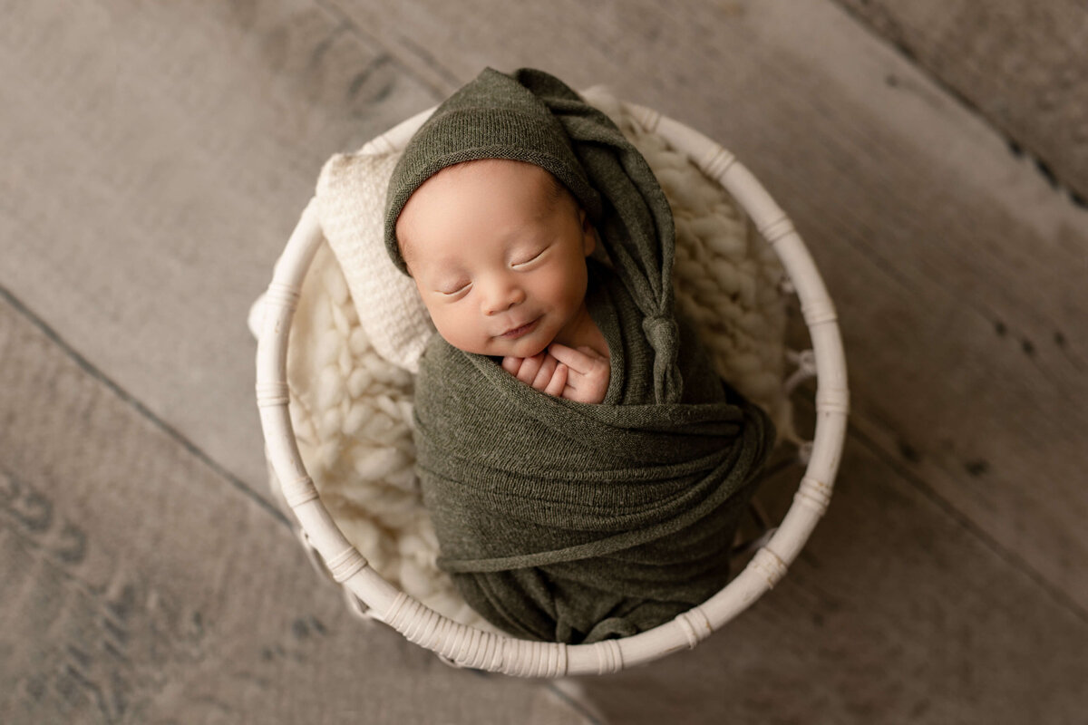 Milwaukee-Newborn-Photographer-30