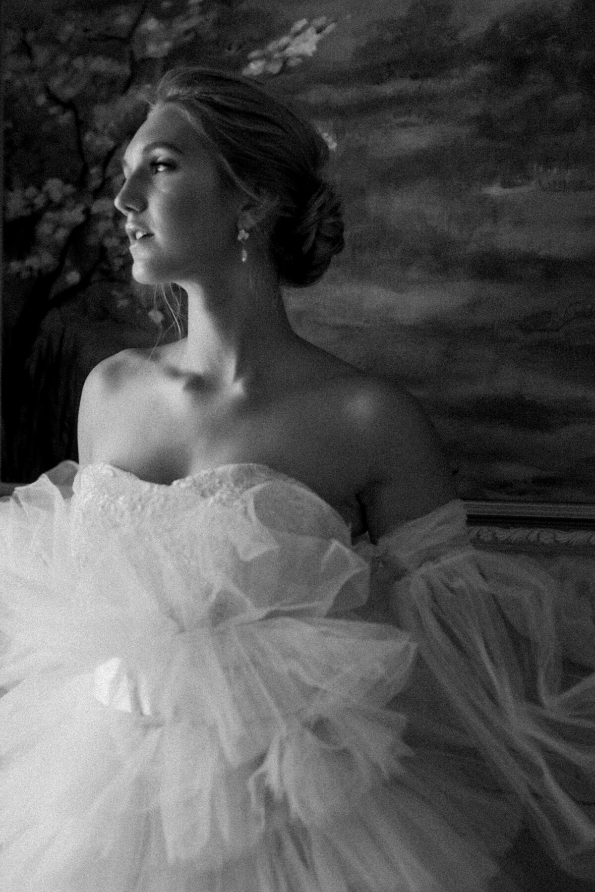 0403 Graydon Hall Manor British Vogue Editorial Toronto Wedding Lisa Vigliotta Photography