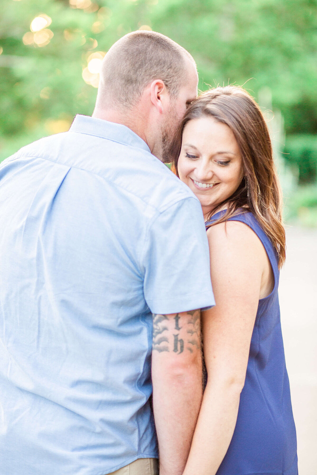 Engagement-Photo-location-inspiration-couple-in-midwest-meadow-1