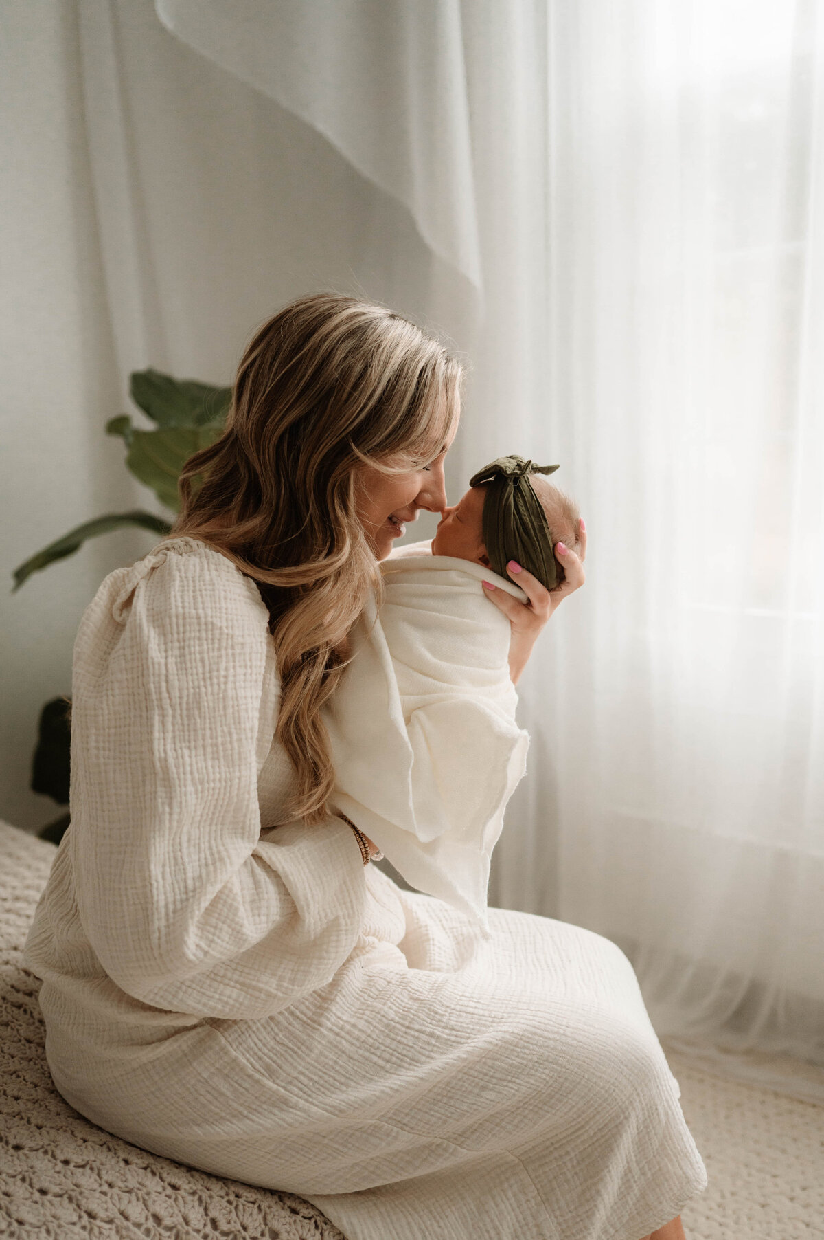 BH Newborn Sneak Peeks-2