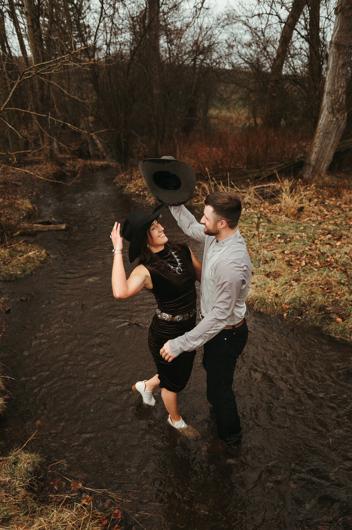presley-gray-photo-montana-western-style-engagement-4801