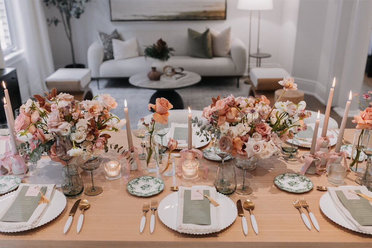 Romantic & beautiful table setting 1