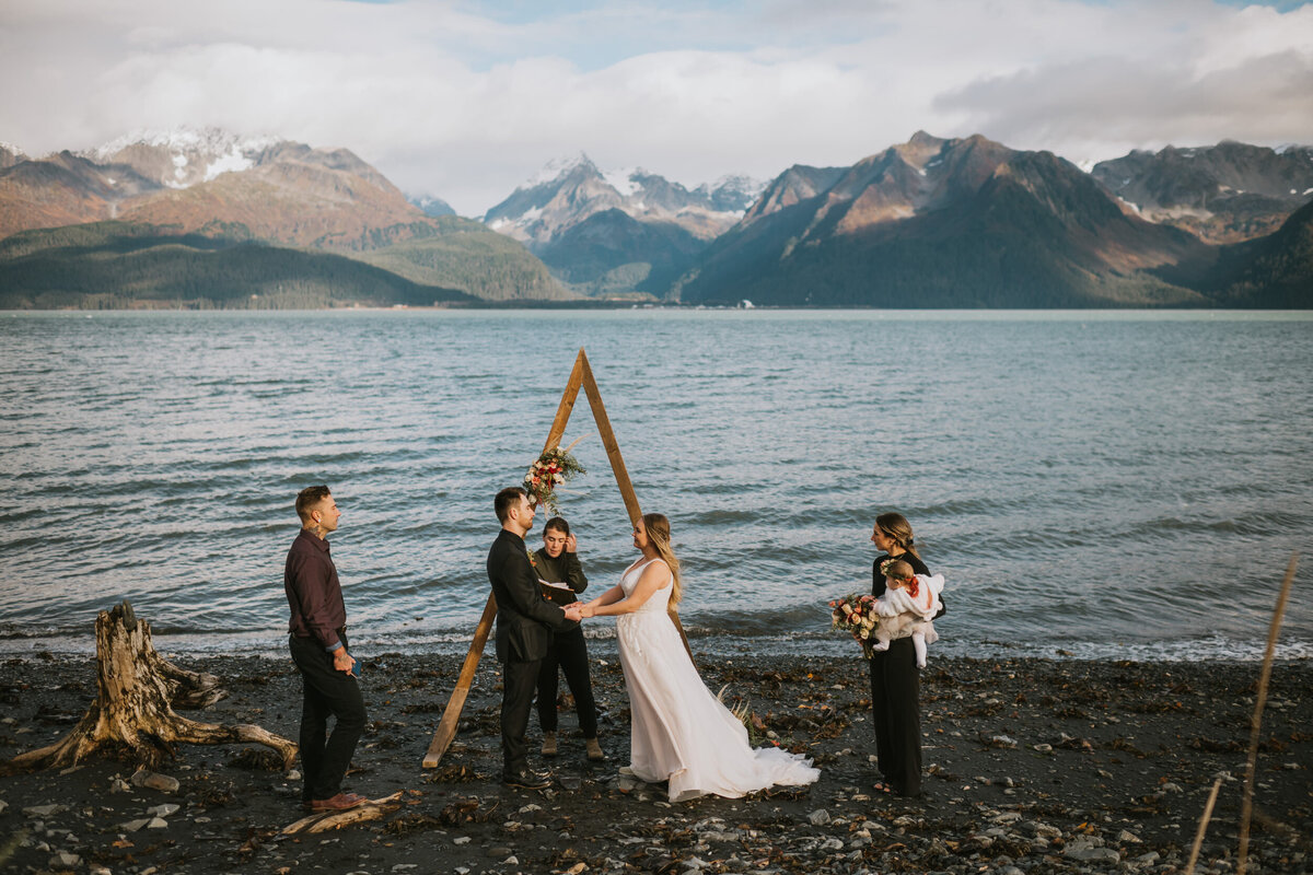 seward-alaska-beach-ceremony-alaska-elopement-photography