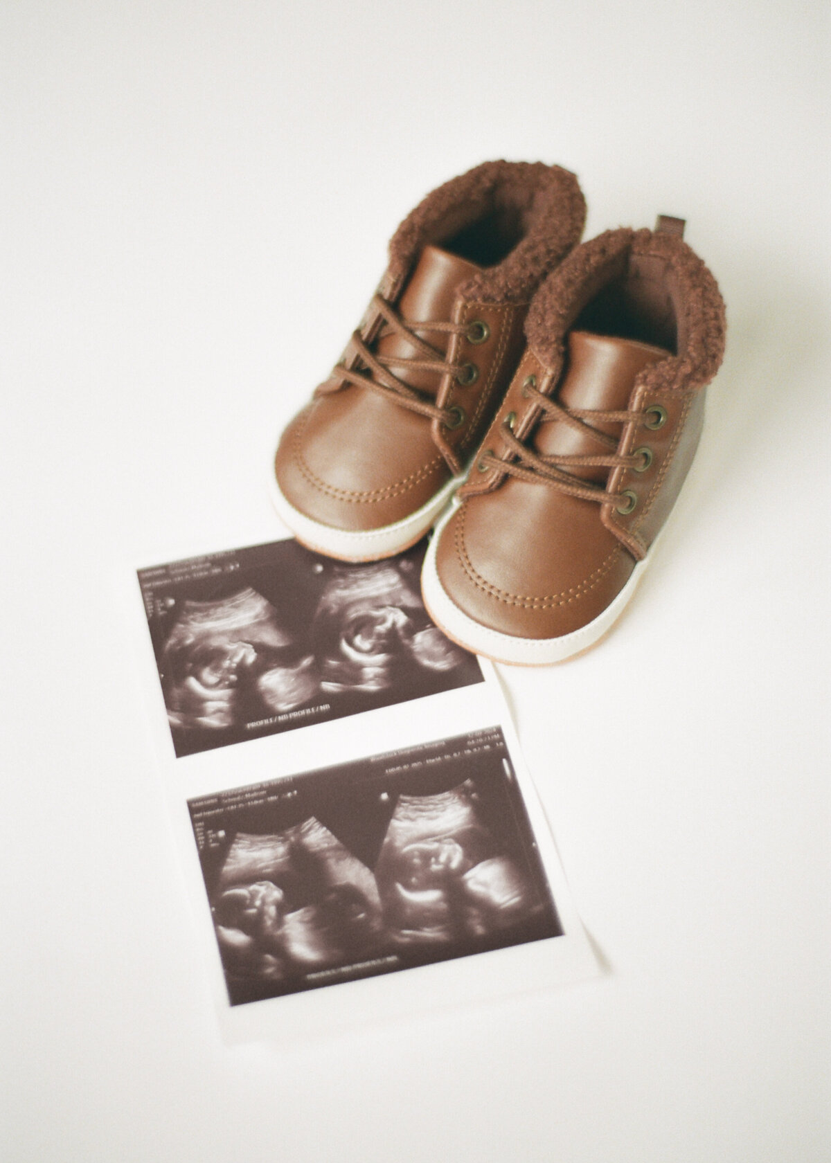 Maternity_film_photography_waterloo43