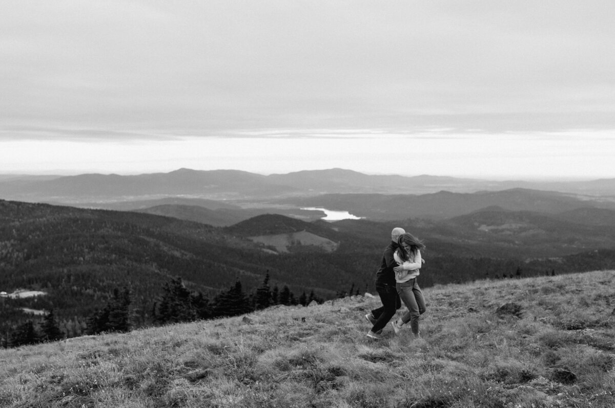 late_fall_engagement_session_mount_spokane_state_park_05
