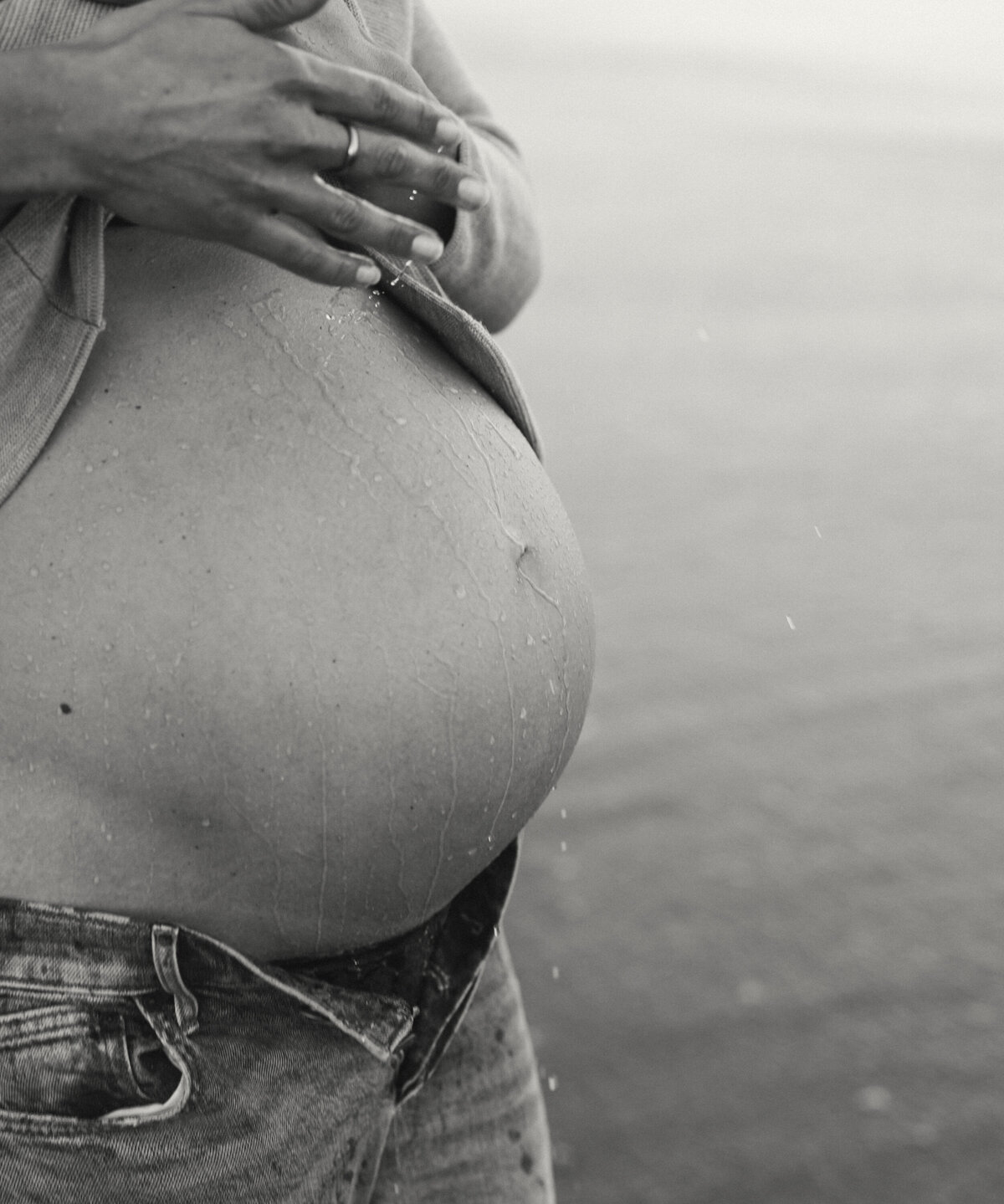 torquay-beach-maternity-photoshoot-Bobby-Dazzler-Photography-35
