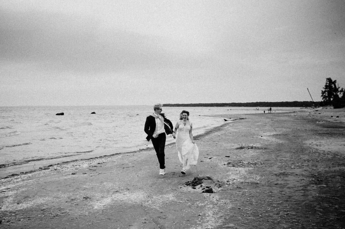 amanda-aaron-film-119