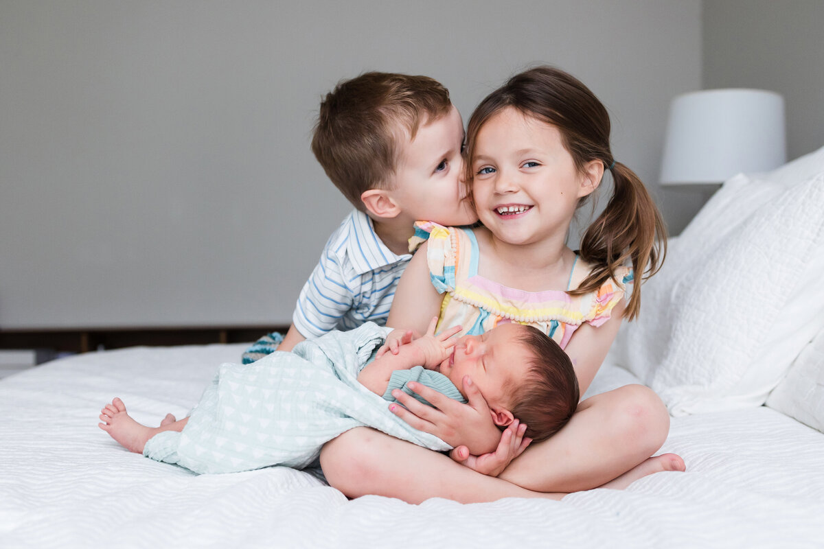 St-Louis-Park-Newborn-PhotographyFreddyHodgdon.6.5.23.13