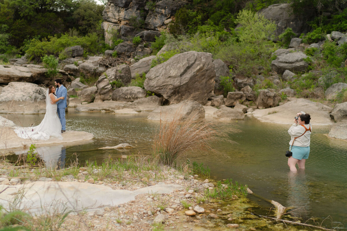 Pedernales-Falls-Elopement-Photographer-040