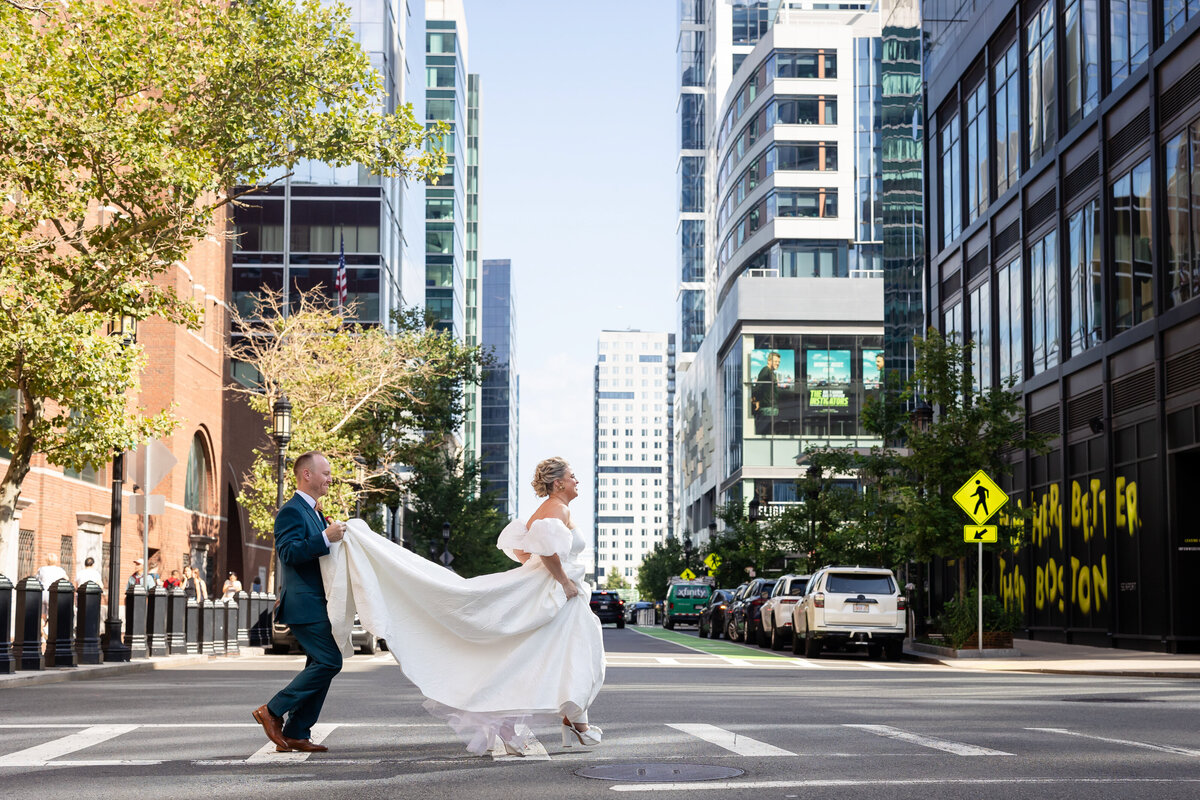 colorful-seaport-wedding-boston-lisa-gilbert-photography-23