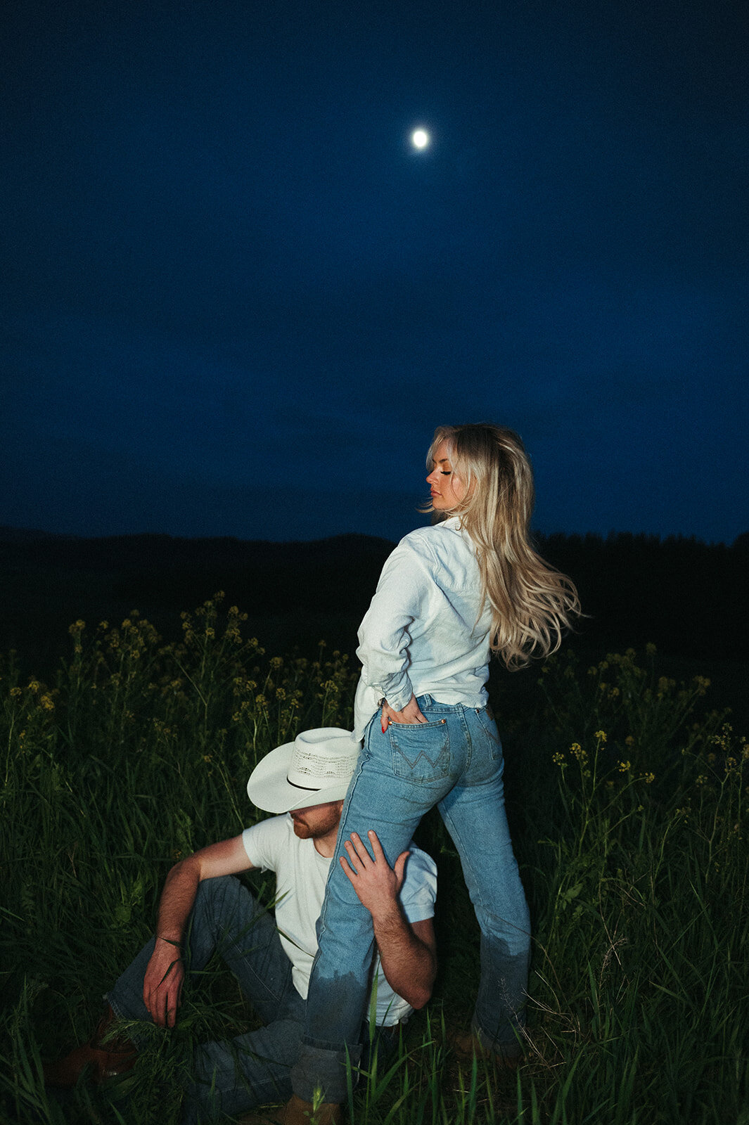 presley-gray-nighttime-western-montana-engagement0113