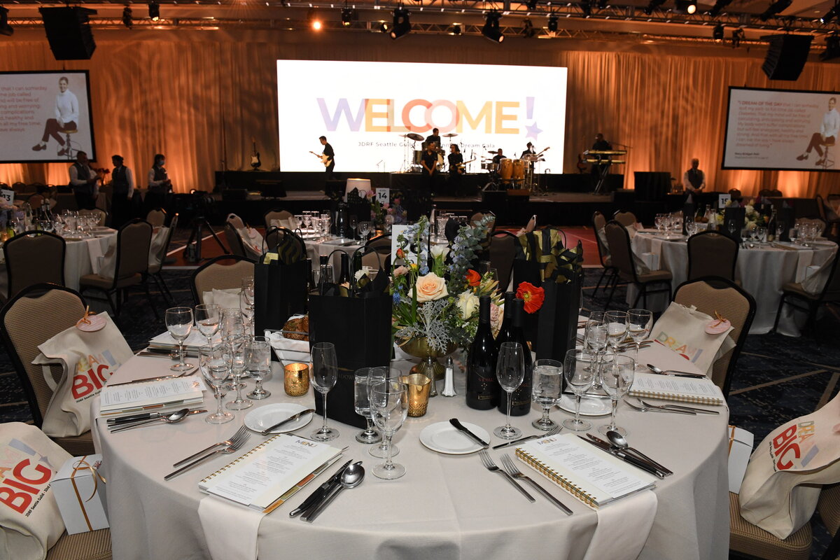 Fundraiser-Gala-Sheraton-Flora-Nova-Design-Seattle-00034