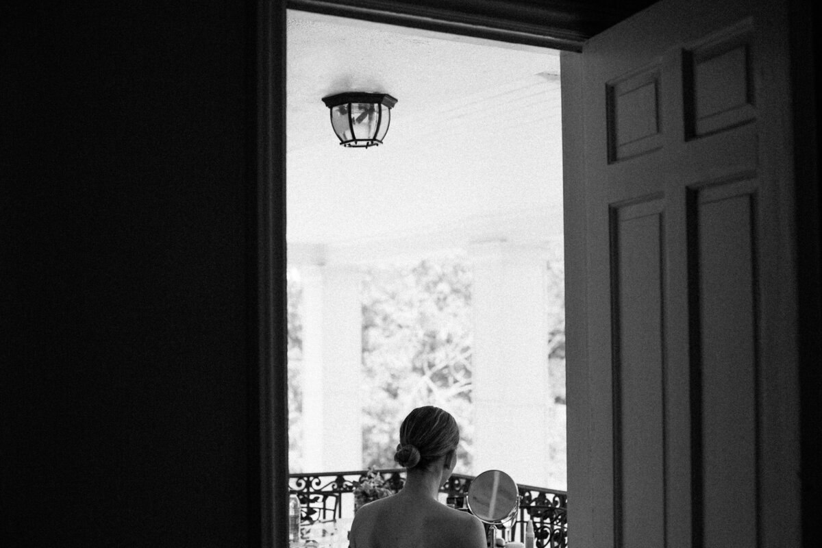 mo davis photography bride getting ready