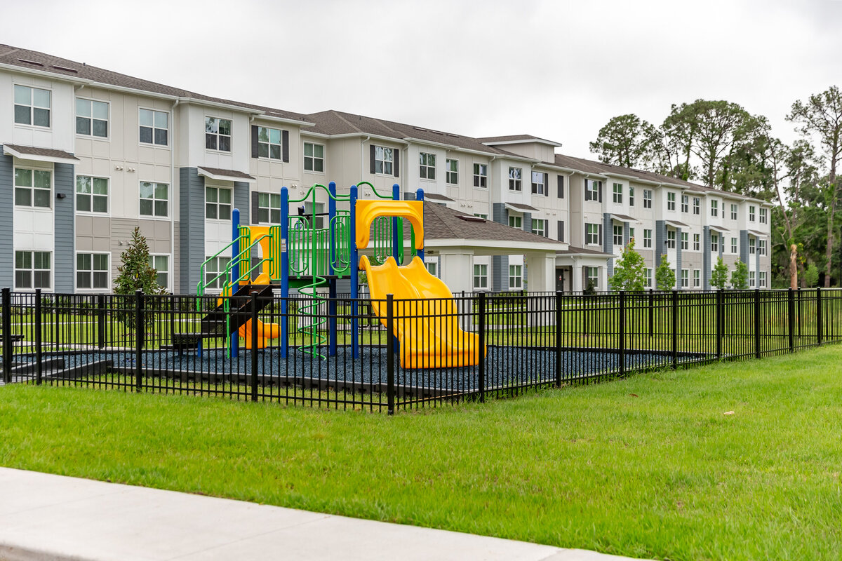 042224 DURHAM PLACE-5