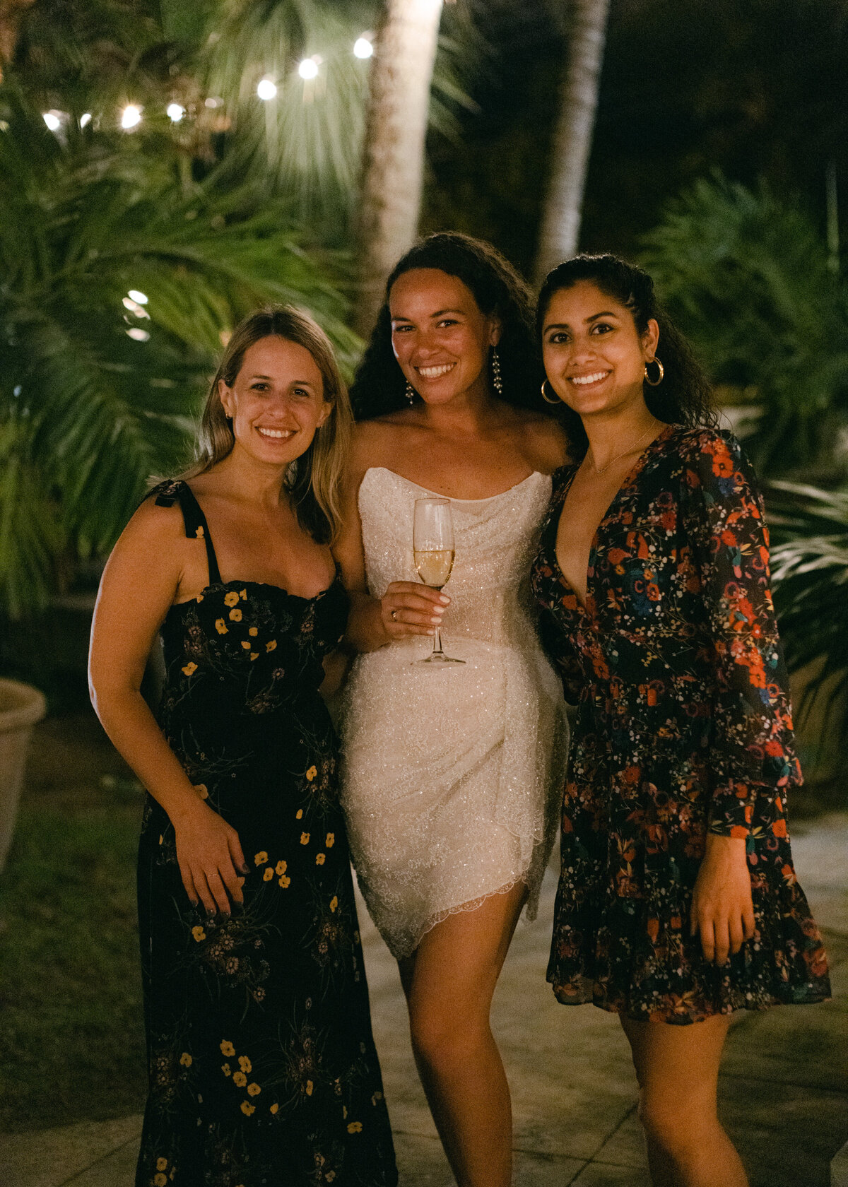 alessandra-shane-harbour-island-wedding-hollyclarkphotography-h-1157