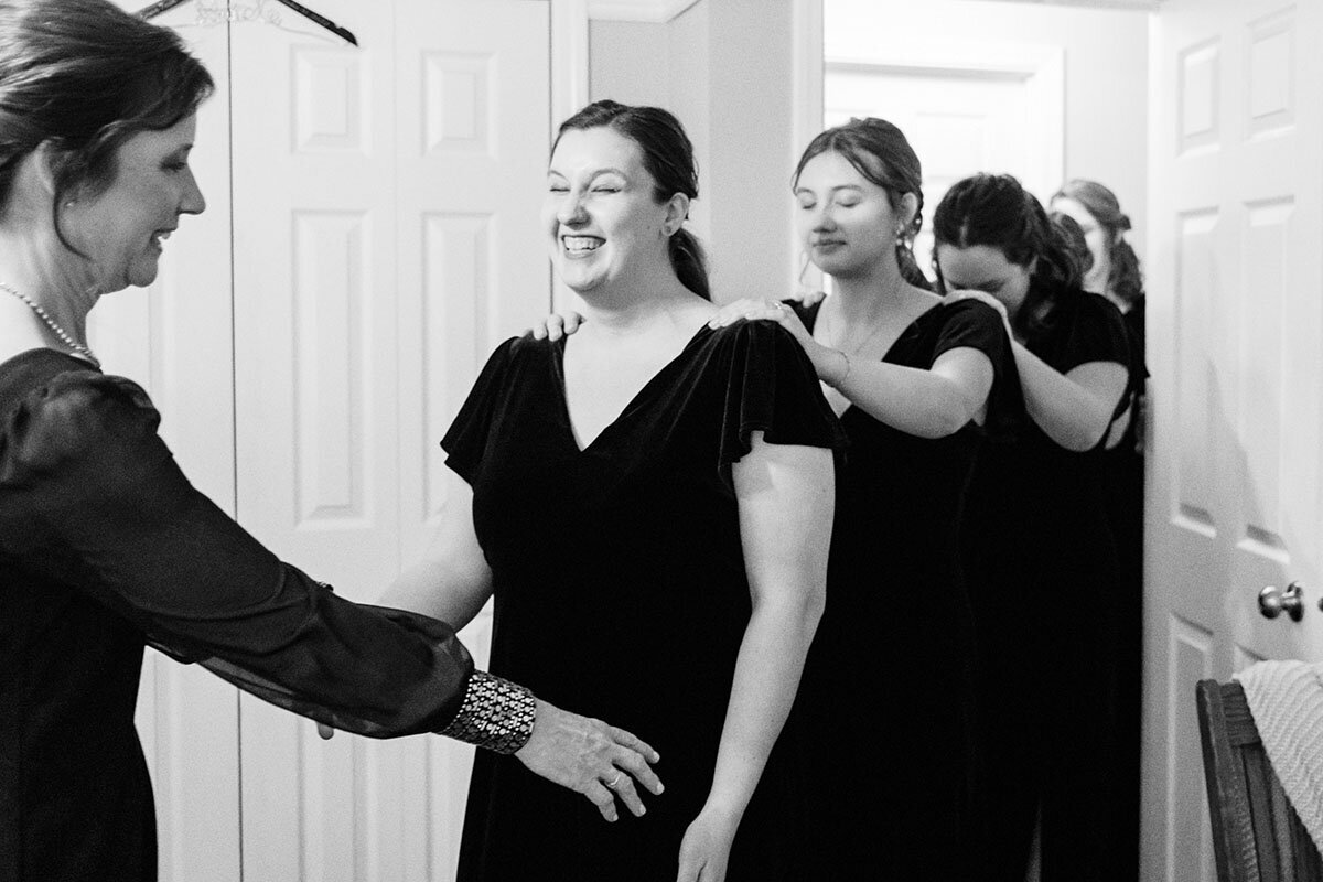 Emma+Nathan_wedding_preparation-0122