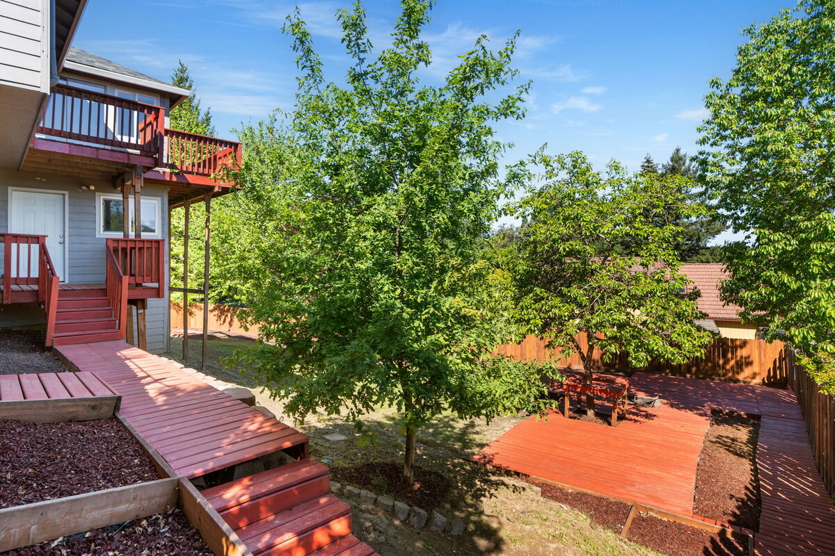 38-web-or-mls-6931-se-115th-ave